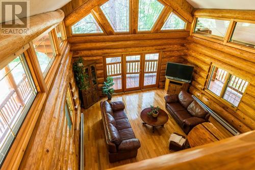 3150 Hanna Creek Road, Warfield, BC - Indoor