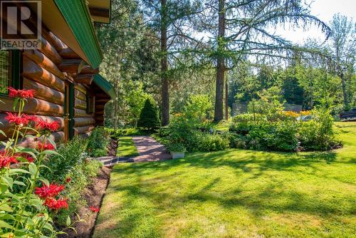 3150 Hanna Creek Road, Warfield, BC - Outdoor