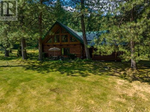 3150 Hanna Creek Road, Warfield, BC - Outdoor