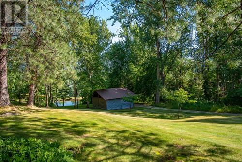 3150 Hanna Creek Road, Warfield, BC - Outdoor