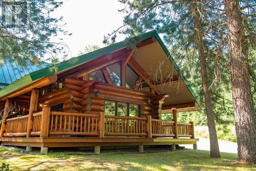 3150 Hanna Creek Road, Warfield, BC - Outdoor With Deck Patio Veranda