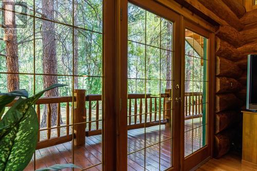 3150 Hanna Creek Road, Warfield, BC - Indoor Photo Showing Other Room