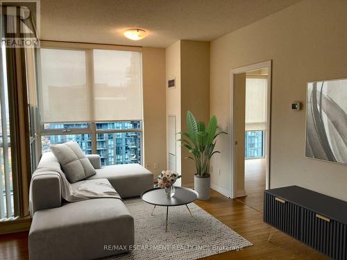 2307 - 75 Eglinton Avenue W, Mississauga, ON - Indoor Photo Showing Other Room