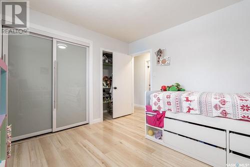 2513 Ewart Avenue, Saskatoon, SK - Indoor Photo Showing Bedroom