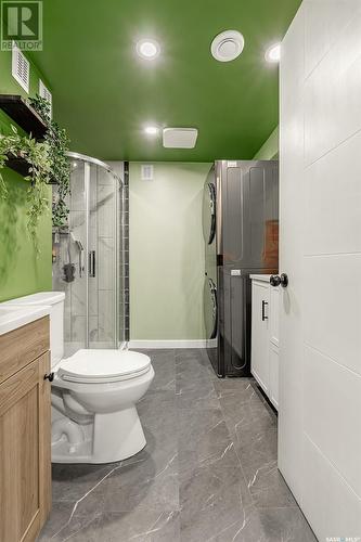 2513 Ewart Avenue, Saskatoon, SK - Indoor Photo Showing Bathroom