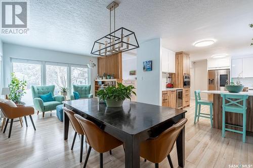 2513 Ewart Avenue, Saskatoon, SK - Indoor Photo Showing Dining Room