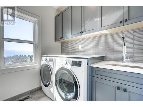 17531 Sanborn Street, Summerland, BC - Indoor Photo Showing Laundry Room