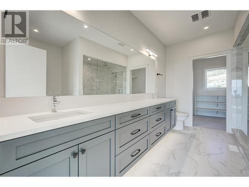 17531 Sanborn Street, Summerland, BC - Indoor Photo Showing Bathroom