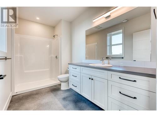 17531 Sanborn Street, Summerland, BC - Indoor Photo Showing Bathroom