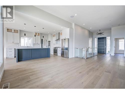 17531 Sanborn Street, Summerland, BC - Indoor Photo Showing Kitchen With Upgraded Kitchen