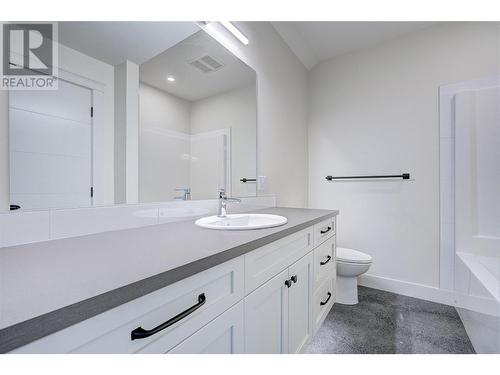 17531 Sanborn Street, Summerland, BC - Indoor Photo Showing Bathroom