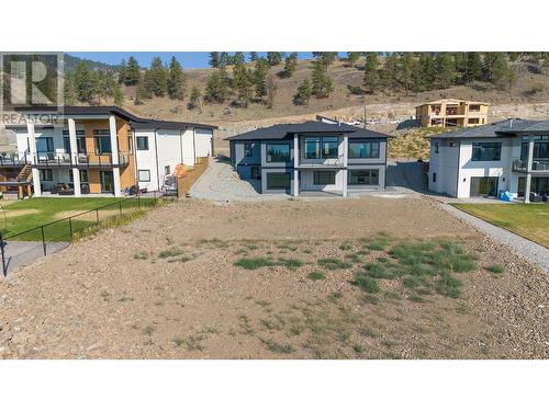 17531 Sanborn Street, Summerland, BC - Outdoor