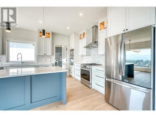 17531 Sanborn Street, Summerland, BC - Indoor Photo Showing Kitchen With Upgraded Kitchen