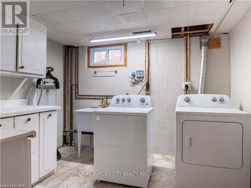 15 Rosemount Avenue, St. Catharines, ON - Indoor Photo Showing Laundry Room