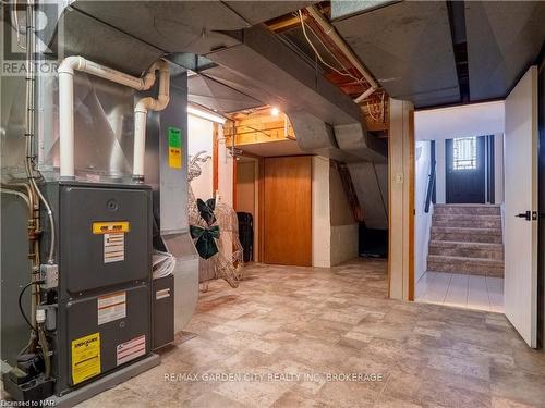 15 Rosemount Avenue, St. Catharines, ON - Indoor Photo Showing Basement