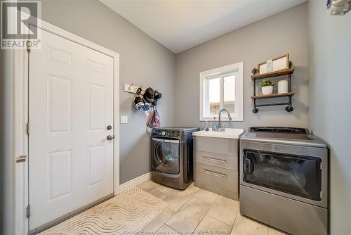 53 Hilton Court, Amherstburg, ON - Indoor Photo Showing Laundry Room