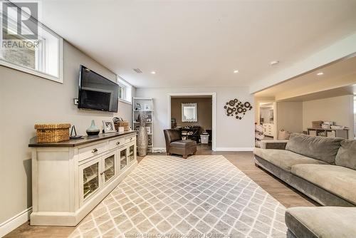 53 Hilton Court, Amherstburg, ON - Indoor Photo Showing Living Room