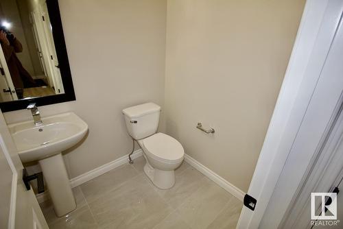 #Upper 8835 Carson Wy Sw, Edmonton, AB - Indoor Photo Showing Bathroom