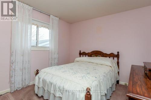 54 Wexford Avenue, London, ON - Indoor Photo Showing Bedroom