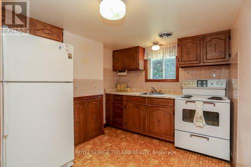 54 Wexford Avenue, London, ON - Indoor Photo Showing Kitchen