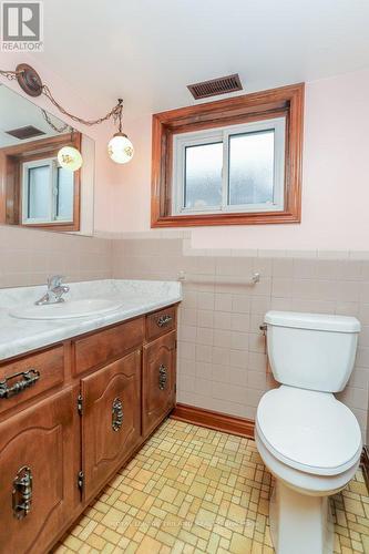 54 Wexford Avenue, London, ON - Indoor Photo Showing Bathroom