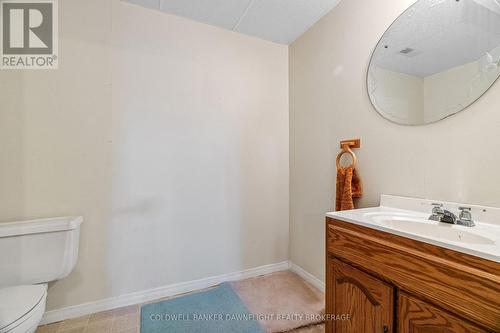 225 Eastern Avenue, South Huron (Exeter), ON - Indoor Photo Showing Bathroom