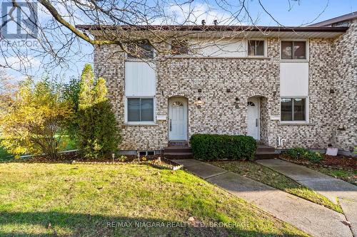 18 - 5815 Swayze Drive, Niagara Falls (205 - Church'S Lane), ON - Outdoor With Facade