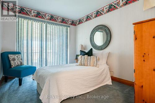 6771 Dunn Street, Niagara Falls (216 - Dorchester), ON - Indoor Photo Showing Bedroom