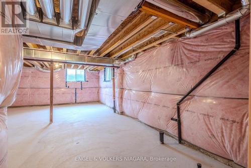 9247 White Oak Avenue, Niagara Falls (224 - Lyons Creek), ON - Indoor Photo Showing Basement