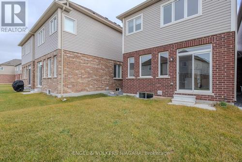 9247 White Oak Avenue, Niagara Falls (224 - Lyons Creek), ON - Outdoor