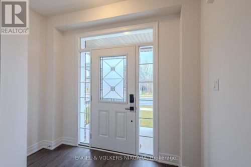 9247 White Oak Avenue, Niagara Falls (224 - Lyons Creek), ON - Indoor Photo Showing Other Room