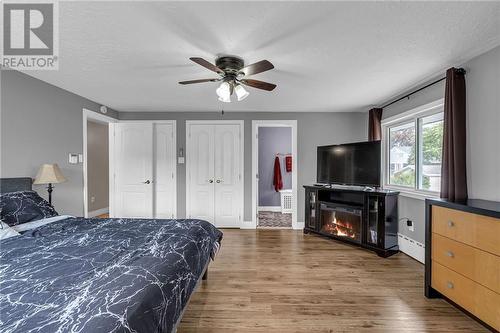 219 Pescod Avenue, Cornwall, ON - Indoor Photo Showing Bedroom