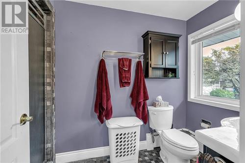 219 Pescod Avenue, Cornwall, ON - Indoor Photo Showing Bathroom