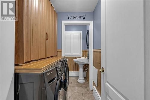 219 Pescod Avenue, Cornwall, ON - Indoor Photo Showing Laundry Room