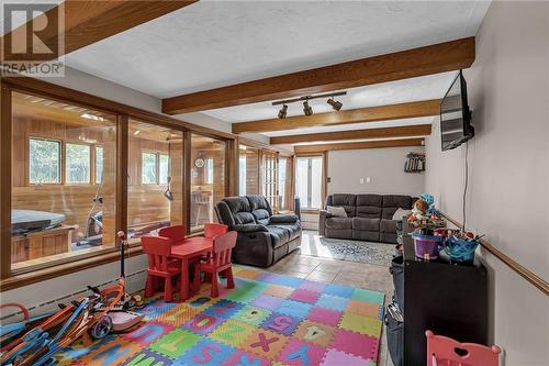 219 Pescod Avenue, Cornwall, ON - Indoor Photo Showing Other Room