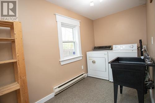 210 Hamilton Avenue, St. John'S, NL - Indoor Photo Showing Laundry Room