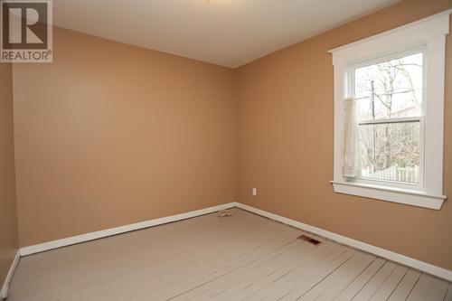 210 Hamilton Avenue, St. John'S, NL - Indoor Photo Showing Other Room