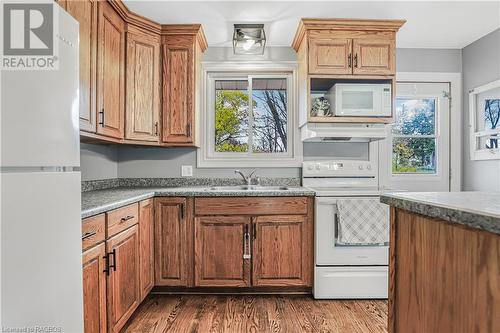 1 Sara Street, Tiverton, ON - Indoor Photo Showing Kitchen With Double Sink