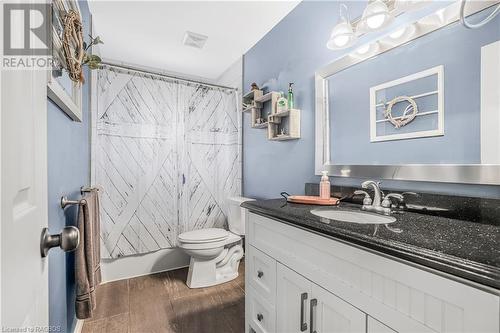 1 Sara Street, Tiverton, ON - Indoor Photo Showing Bathroom