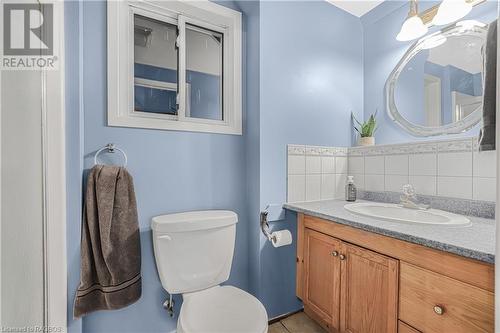 1 Sara Street, Tiverton, ON - Indoor Photo Showing Bathroom