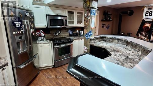 19 Stoney Island Crescent, Kincardine, ON - Indoor Photo Showing Kitchen