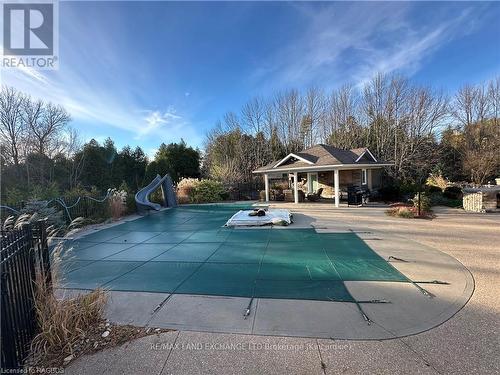 19 Stoney Island Crescent, Kincardine, ON - Outdoor With In Ground Pool