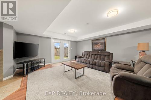 79 Oak Ridge Boulevard, Belleville, ON - Indoor Photo Showing Living Room