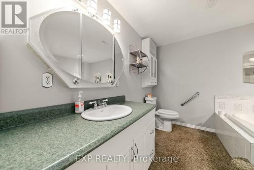 79 Oak Ridge Boulevard, Belleville, ON - Indoor Photo Showing Bathroom