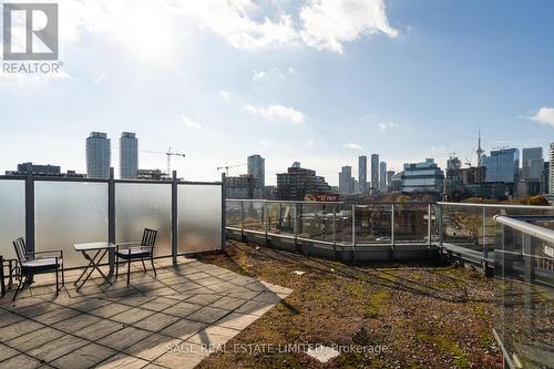 502 - 549 King Street E, Toronto, ON - Outdoor With View