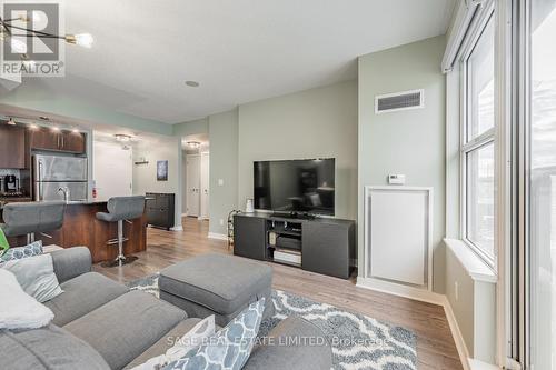 210 - 59 East Liberty Street, Toronto, ON - Indoor Photo Showing Living Room