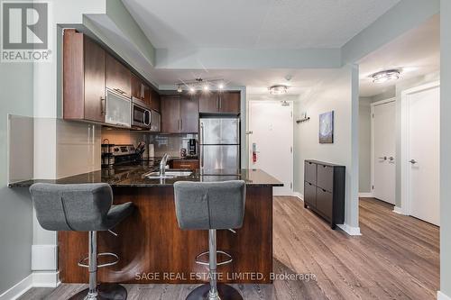 210 - 59 East Liberty Street, Toronto, ON - Indoor Photo Showing Kitchen