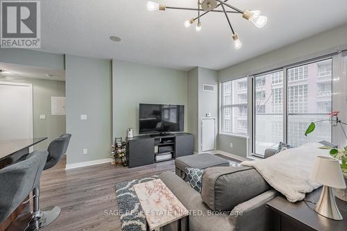 210 - 59 East Liberty Street, Toronto, ON - Indoor Photo Showing Living Room