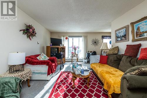 1775 6Th Avenue, Prince George, BC - Indoor Photo Showing Living Room