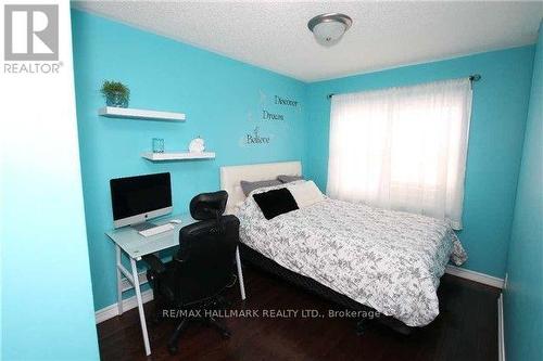 6873 Shade House Court, Mississauga, ON - Indoor Photo Showing Bedroom